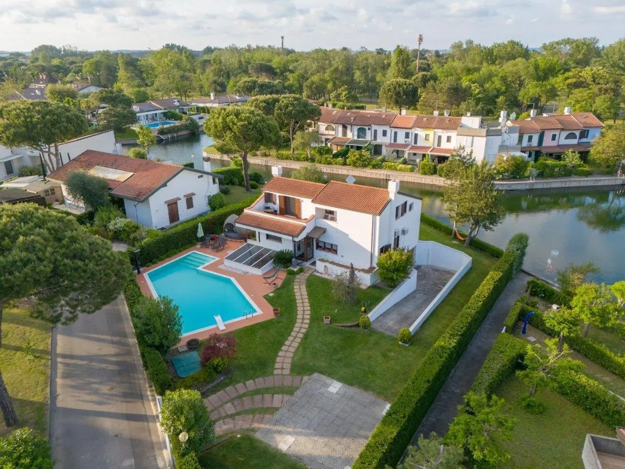 Villa Lucia Albarella Island Italy